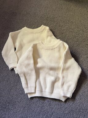 NEW white Ribbed Crewneck Sweater - baby Classic Knit SIZE 66 (3-6 months)